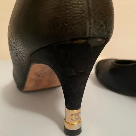 CHANEL Black Heels - Picture 8 of 10